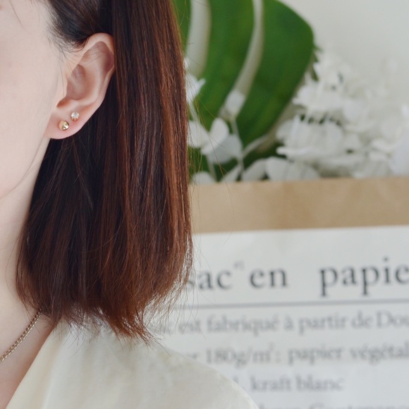 3 Pairs - 18K Gold Plated Stud Earrings Set - Picture 5 of 6